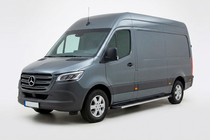 Mercedes Sprinter W907/W910 2018– Sānu sliekšņi Maya V1 (2 gab., alumīnijs) Vidējā riteņu bāze – aizmugures piedziņa foto 1