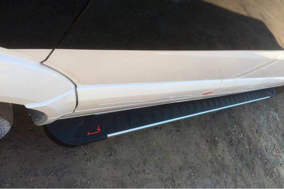 Mercedes Sprinter W907/W910 2018– Sānu pakāpieni RedLine V1 (2 gab., alumīnijs) Image