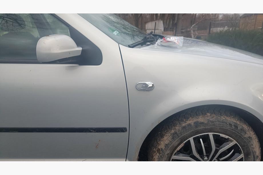 Volkswagen Golf 4 1997–2006 Režģis sānu pagrieziena rādītāja atkārtotājam Oval (2 gab., ABS) Image