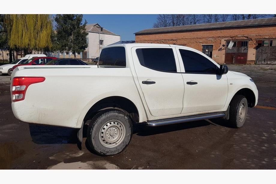 Mitsubishi L200 2015–2024 Sānu sliekšņi Premium (2 gab., nerūs.) Image