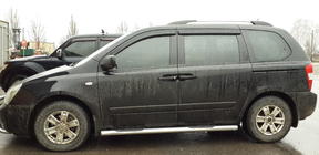 Kia Carnival 2002–2013 Sānu aizsargcaurules (2 gab., nerūsējošais tērauds) foto 3