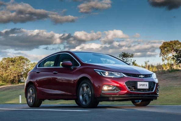 Otrās paaudzes Chevrolet Cruze hečbeks