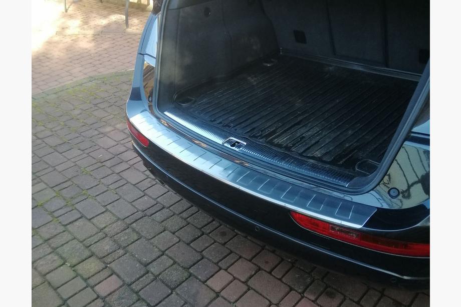Audi Q5 2008–2017 Aizmugurējā bufera uzlika OmsaLine (nerūs.) Image
