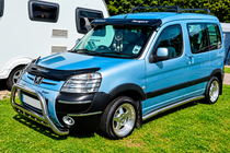 Peugeot Partner 1996–2008 Priekšējais aizsargstienis (bull bar) WT004 (nerūsējošais tērauds) foto 1