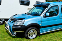 Peugeot Partner 1996–2008 Priekšējais aizsargstienis (bull bar) WT004 (nerūsējošais tērauds) foto 3