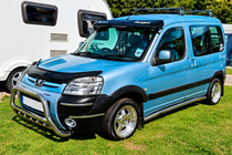 Peugeot Partner 1996–2008 Priekšējais aizsargstienis (bull bar) WT004 (nerūsējošais tērauds) foto 4