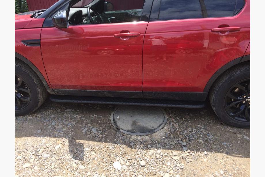 Land Rover Discovery Sport 2014– Sānu sliekšņi Bosphore Black (2 gab., alumīnijs) 2019+ Foto 2