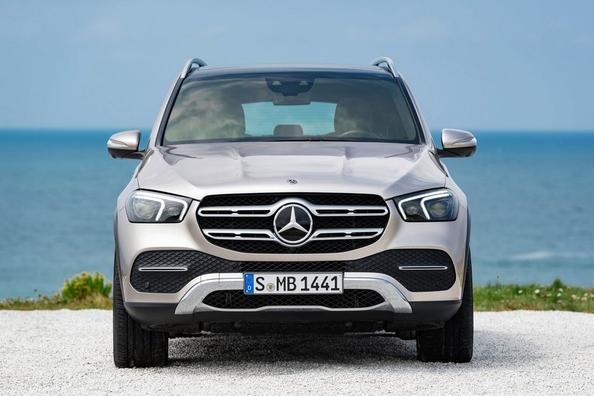 Premium klases krosovera Mercedes-Benz GLE jaunaa paaudze
