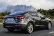 Mazda 3 sedana modernizētā versija foto 2