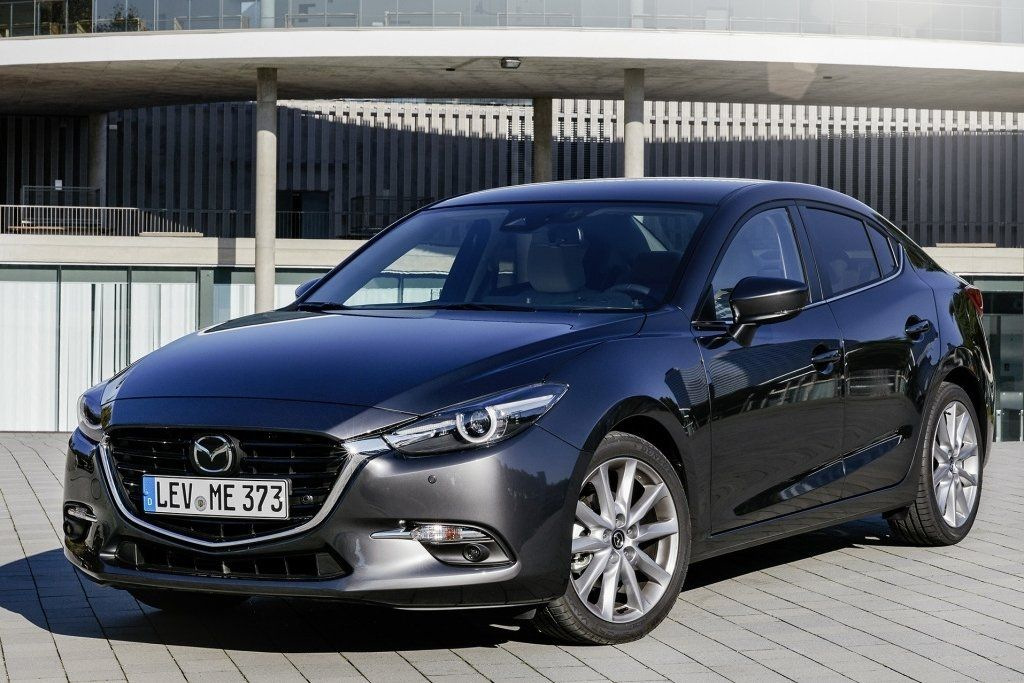 Mazda 3 sedana modernizētā versija