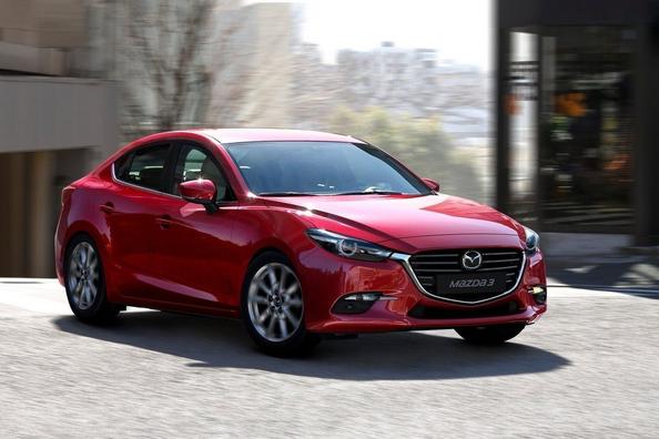 Mazda 3 sedana modernizētā versija