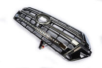 Toyota Land Cruiser 200 2007–2021 Priekšējā reste 2016-2021 (LED) foto 3