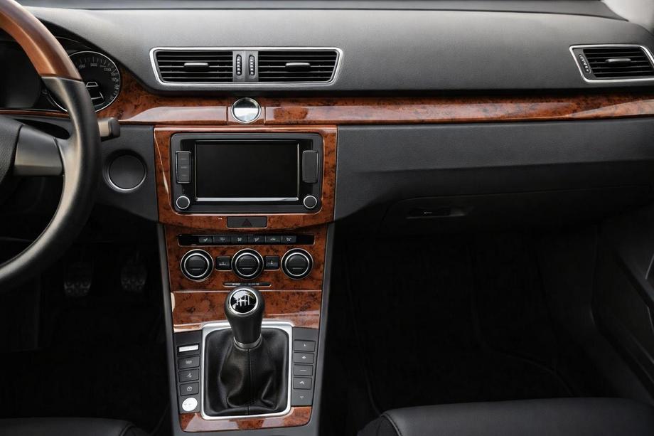 Volkswagen Passat B7 2012–2015 Paneļa uzlikas Image