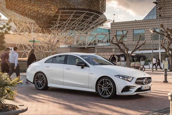 Jaunā Mercedes-Benz CLS-Class četrdurvju kupejas paaudze