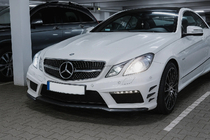 Mercedes E-klase kupeja C207 2010–2017 Priekšējā radiatora reste (2009-2013, Diamond Silver) foto 3