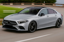 Mercedes A-class W177 2018– Priekšējā radiatora reste Diamond Silver (2018-2022) foto 3