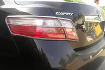 Toyota Camry 2006–2011 Aizmugurējo lukturu uzlikas (2 gab., plastmasa) foto 1