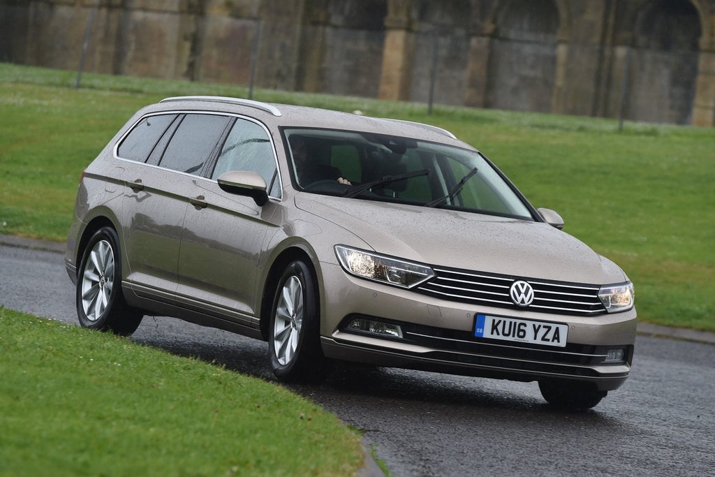 Volkswagen Passat Variant universāļa apskats