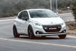 Peugeot 208 GTI trīsdurvju hečbeka apskats foto 9