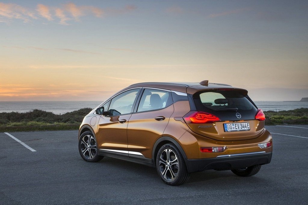 Elektriskais hečbeks Opel Ampera-e