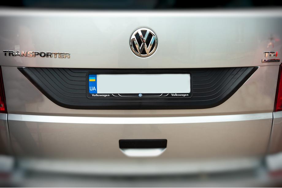 Volkswagen T6 2015–2024 Plastmasas uzlika bagāžnieka vākam Foto 3
