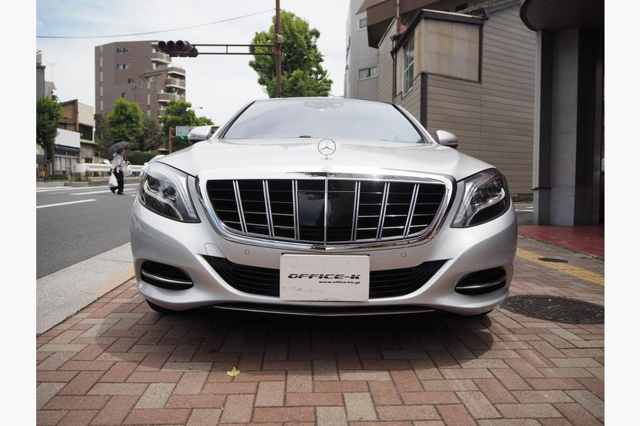 Mercedes S-class W222 2013–2022 Radiatora reste GT Panamericana (no ekspozīcijas) Image