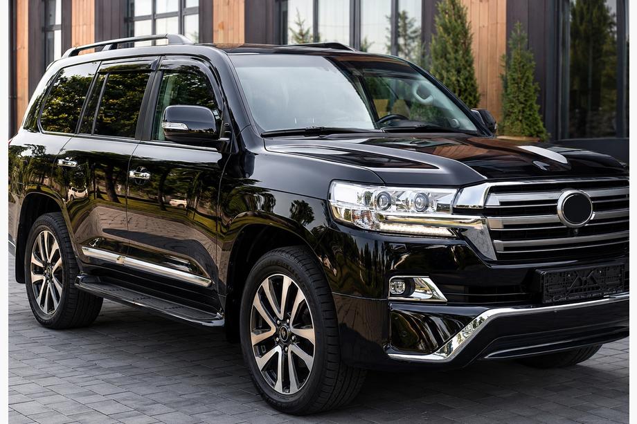 Toyota Land Cruiser 200 2007–2021 Virsbūves body kit komplekts 2016-2021 (Executive 2016) Foto 9