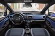 Toyota Yaris Hybrid hečbeka hibrīdās versijas apskats foto 5