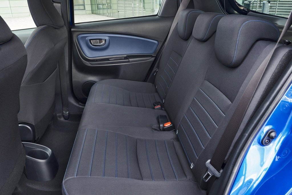 Toyota Yaris Hybrid hečbeka hibrīdās versijas apskats