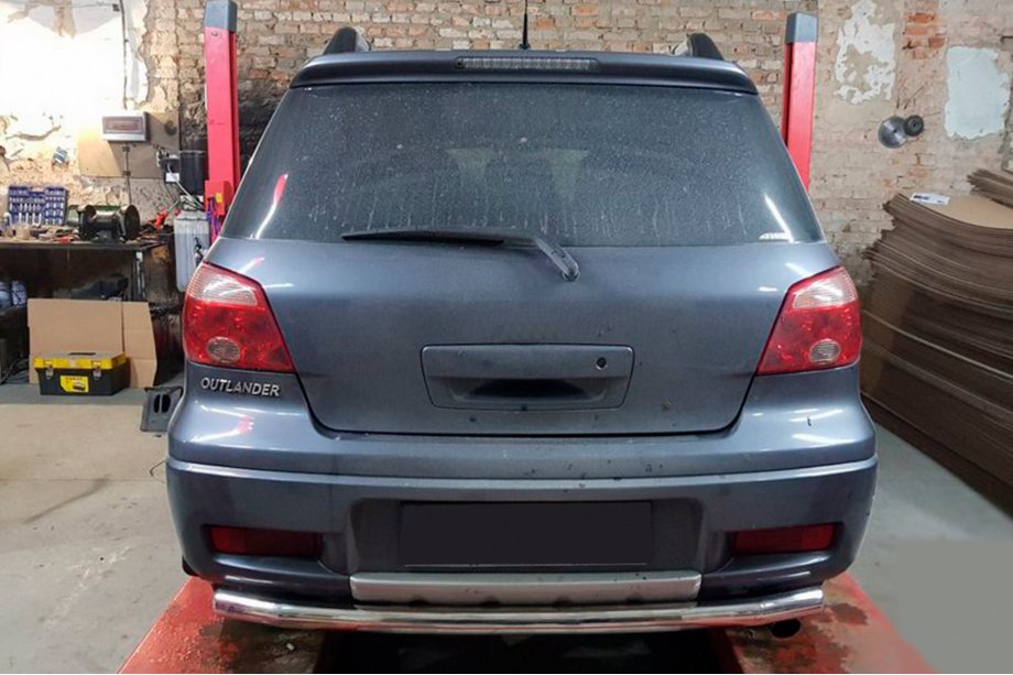 Mitsubishi Outlander 2001–2006 Aizmugures aizsargloks AK002/2 (nerūsējošais tērauds) Image