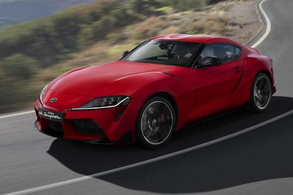 Toyota GR Supra: atdzimusi leģendāra modeļa atgriešanās