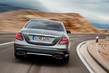 Mercedes-Benz E-Class piektās paaudzes sedana apskats foto 9