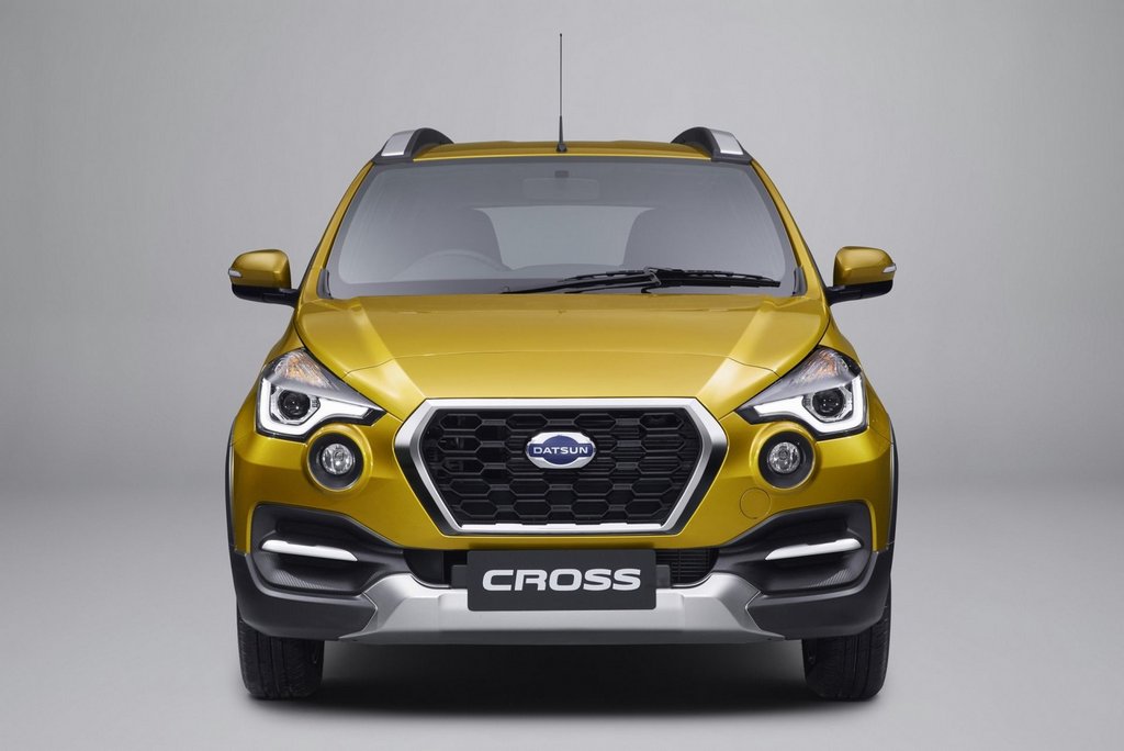 Septiņvietīgā krosovera Datsun Cross apskats