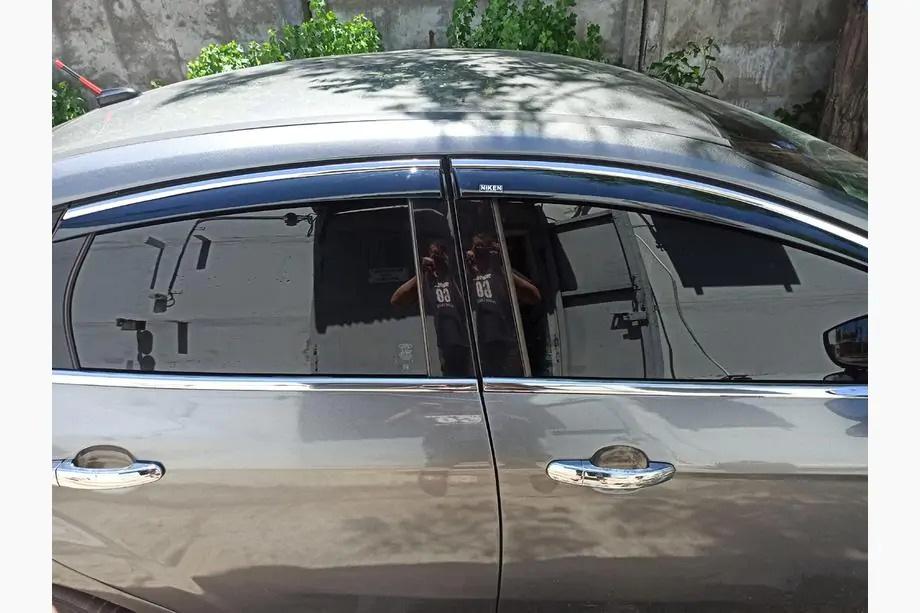Ford Focus III 2011–2017 Logu vēja deflektori ar hromētu līsti Niken (SD/HB, 4 gab.) Image