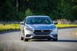 Honda Insight hibrīdā sedana apskats foto 9