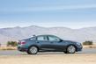 Honda Insight hibrīdā sedana apskats foto 2