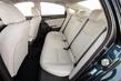 Honda Insight hibrīdā sedana apskats foto 8