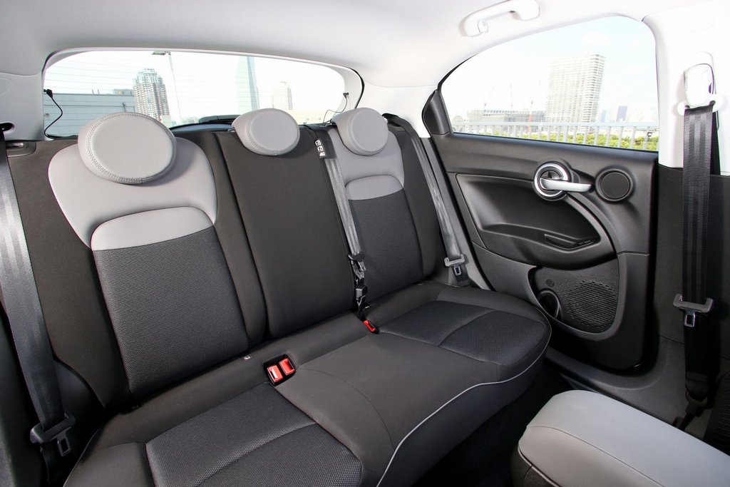 Kompakts pilsētas krosovera modelis Fiat 500X
