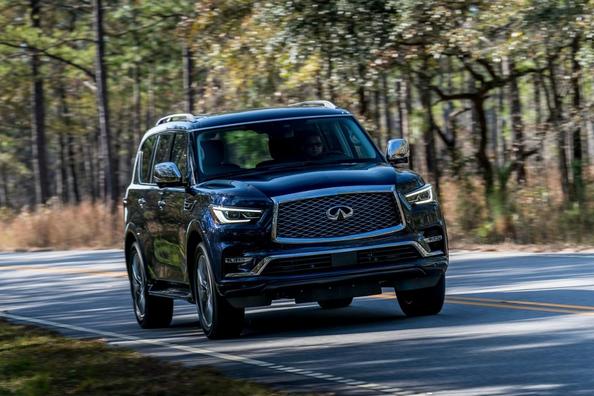 Premium apvidus auto Infiniti QX80 apskats