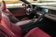 Sporta kupejas Lexus LC 500 apskats foto 10