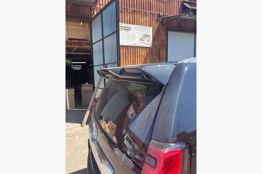 Toyota Land Cruiser Prado 150 2009–2023 Spoilera uzlika (uz oriģinālā spoilera) Foto 5
