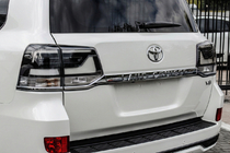 Toyota Land Cruiser 200 2007–2021 Aizmugurējie lukturi 2016+ (Executive Black) foto 1