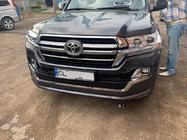 Toyota Land Cruiser 200 2007–2021 Radiatora reste 2016-2021 (2019 dizains) Bez kameras foto 8