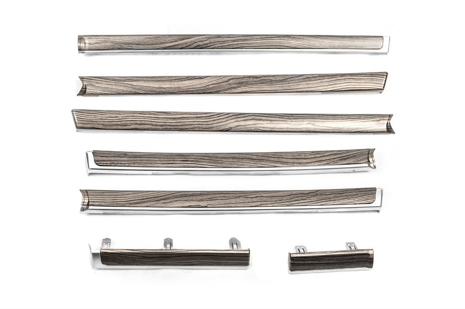 Toyota Land Cruiser 200 2007–2021 Koka dekoratīvie ieliktņi durvīm (tumšais koks) Image