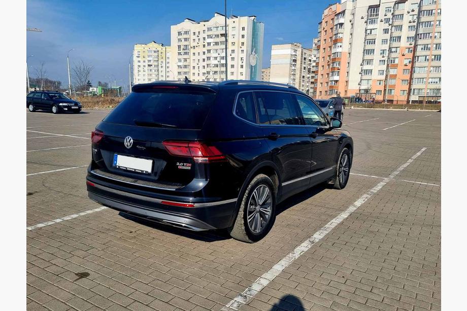 Volkswagen Tiguan 2016–2023 Aizmugurējā bufera uzlika (Carmos, nerūsējošais tērauds) Foto 3