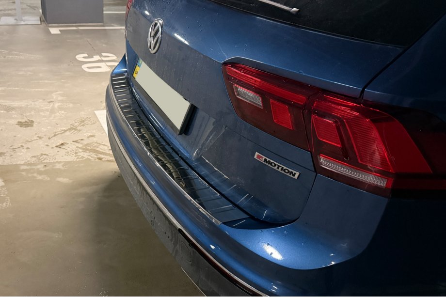 Volkswagen Tiguan 2016–2023 Aizmugurējā bufera uzlika (Carmos, nerūsējošais tērauds) Foto 10
