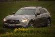 Infiniti QX70 krosovera apskats foto 1