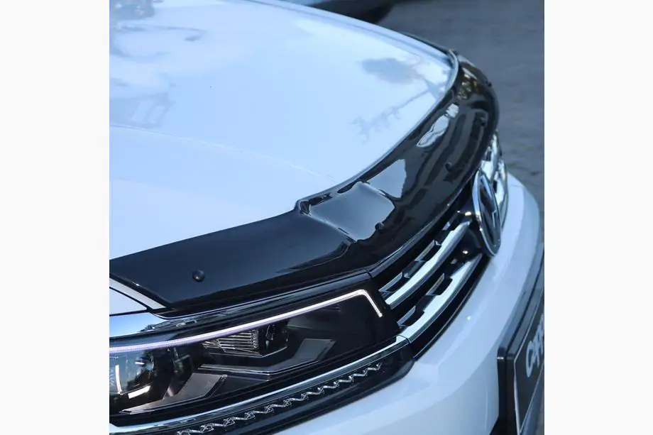 Volkswagen Tiguan 2016–2023 Motora pārsega deflektors (EuroCap) Image