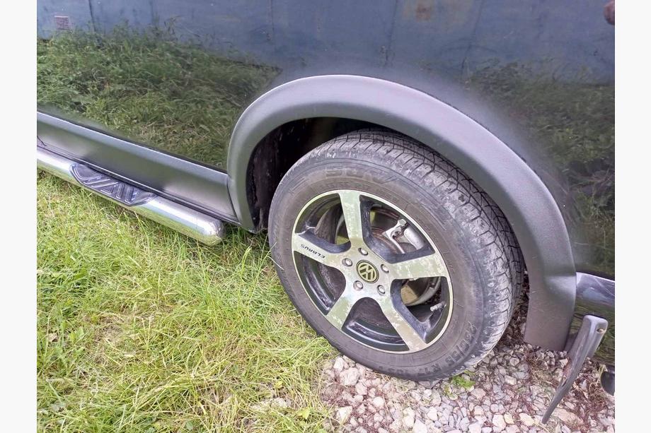 Volkswagen T5 Caravelle 2004–2010 Moldingus un spārnu arku uzliku komplekts (11 detaļas) 1 durvis, īsā bāze Foto 35