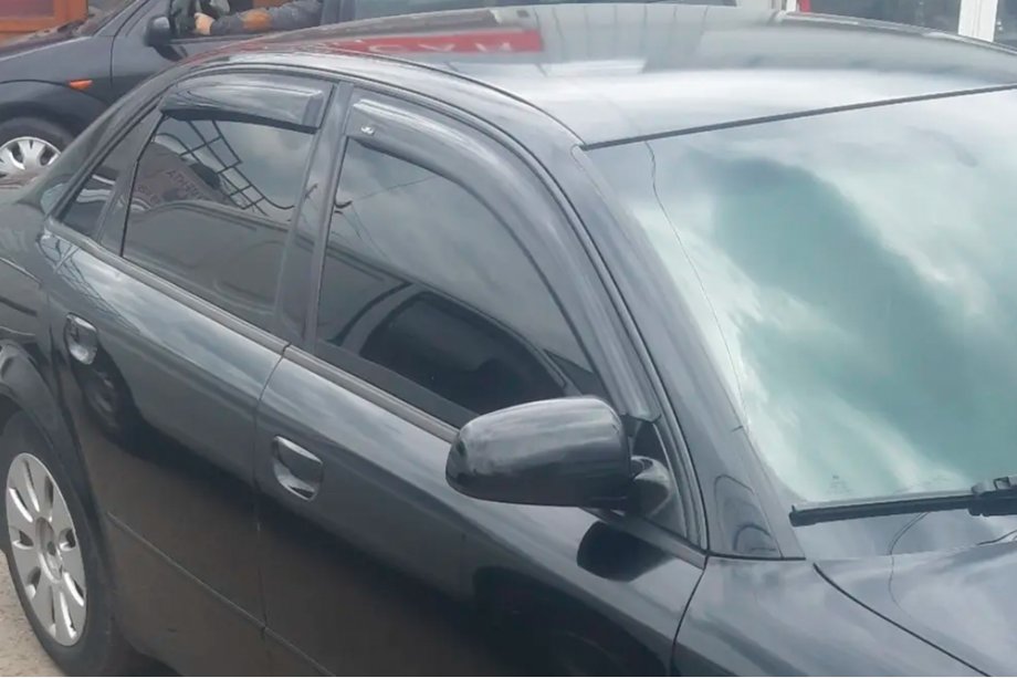 Audi A4 B6 2000–2004 Logu deflektori Sedan (4 gab., HIC) Image